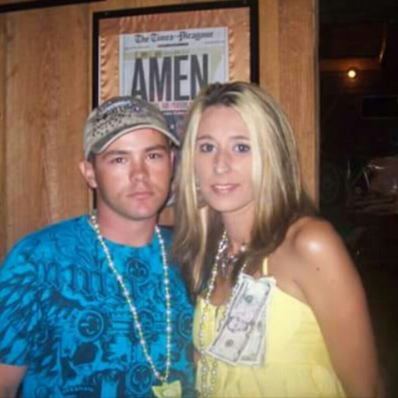 Meet your Posher, Posh Ambassador Amanda. - Picture 1 of 1